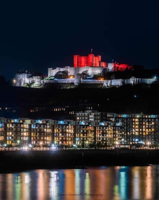 Modern 2 Bedroom Flat By Dover Port, Castle& Sea! Exterior foto